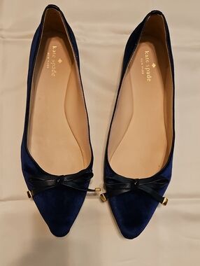 kate spade Navy Velvet Pointed-Toe Flats with Leather Bow. Size 10 1/2.